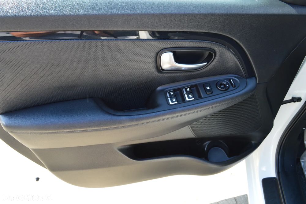 Kia Carens 1.6 GDI Business Line 7os EU6 - 19