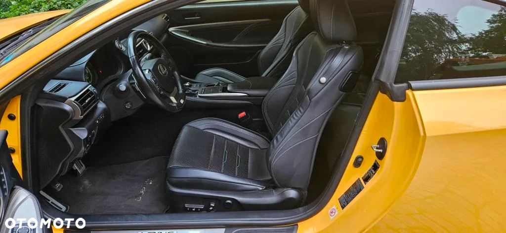 Lexus RC 200t / 300 F Sport - 11