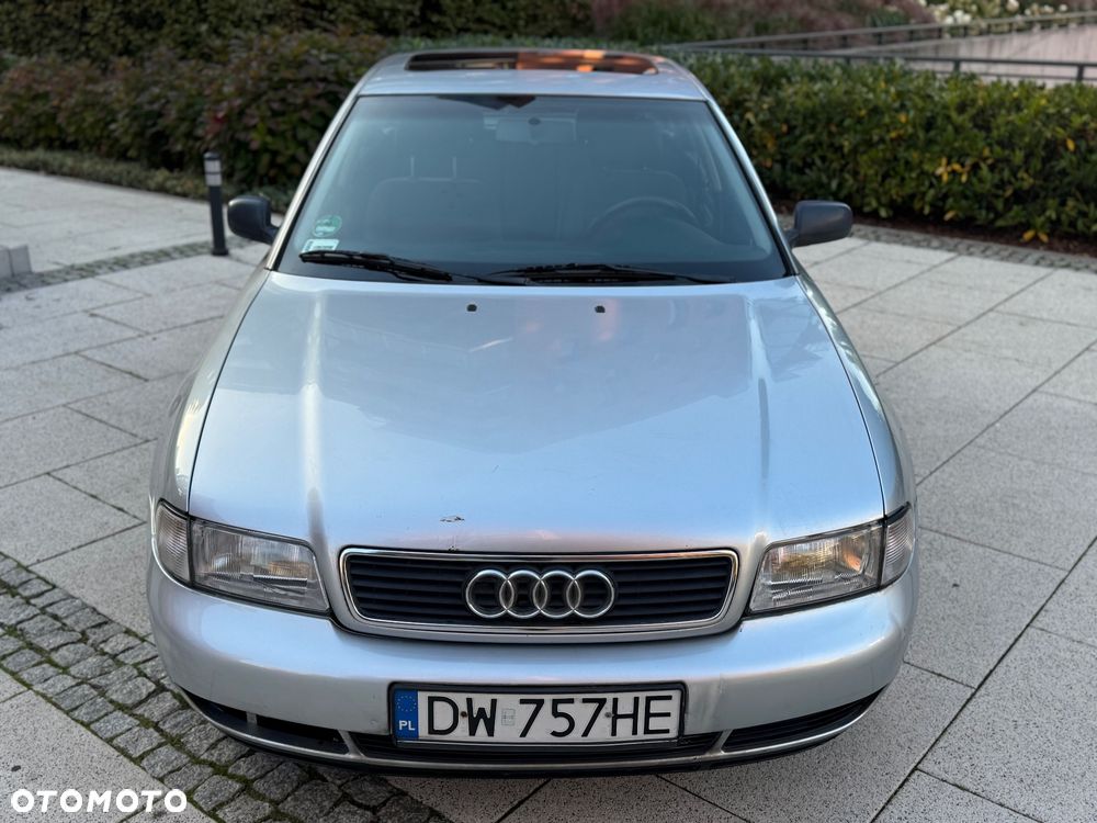 Audi A4 Limousine - 8