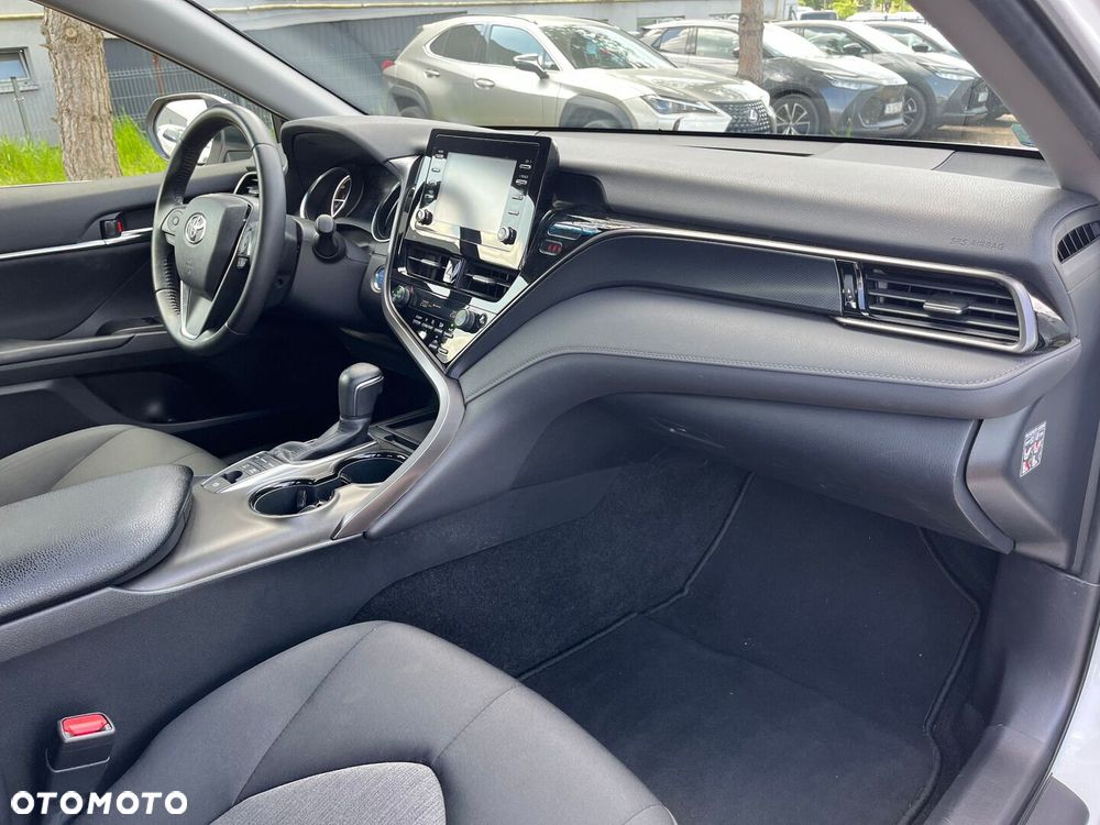 Toyota Camry 2.5 Hybrid Comfort CVT - 6