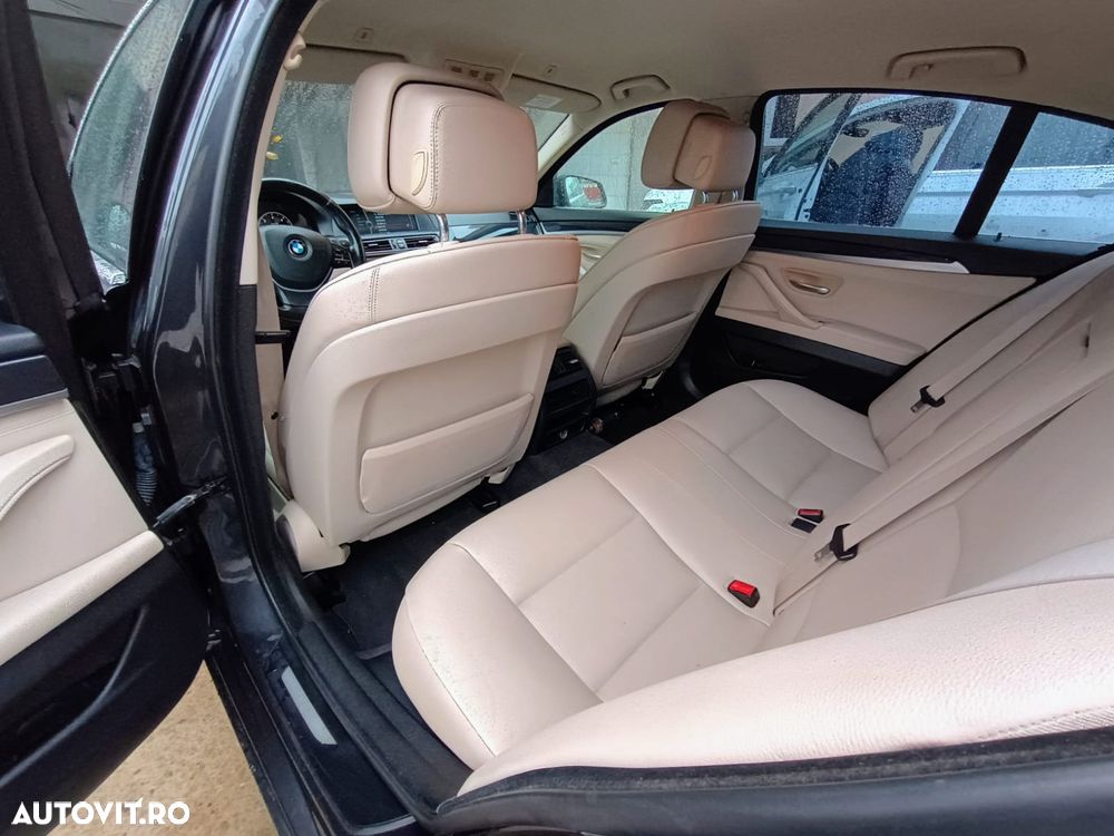BMW Seria 5 525d Touring Sport-Aut. Luxury Line - 22