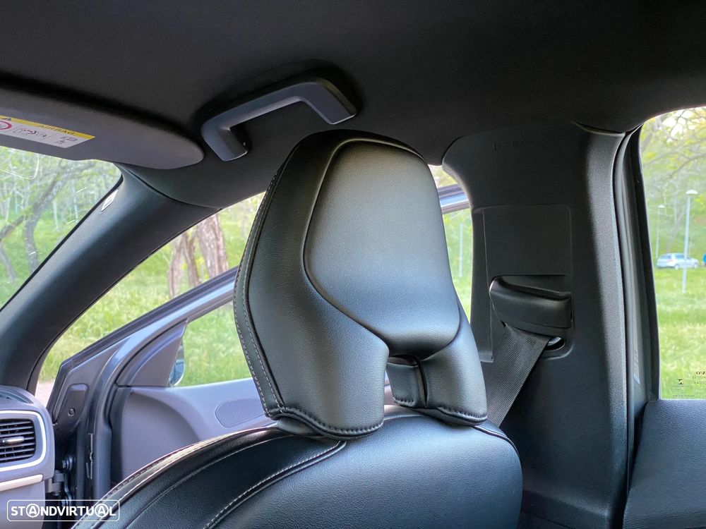 Volvo V40 1.6 D2 R-Design - 15