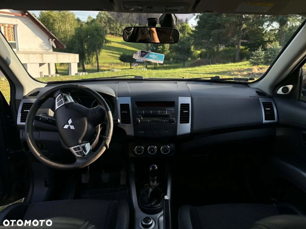 Mitsubishi Outlander 2.0 DID Intense - 14