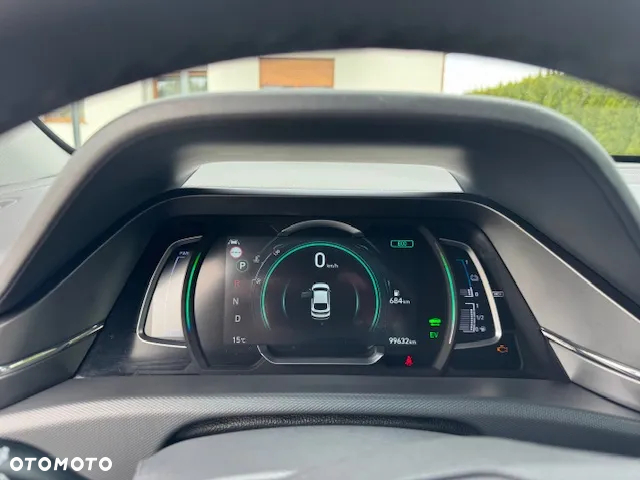 Hyundai IONIQ - 13