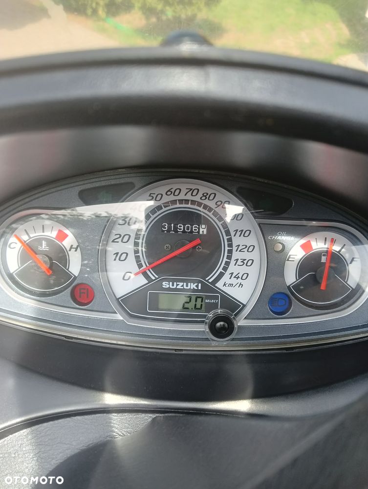 Suzuki Burgman - 4