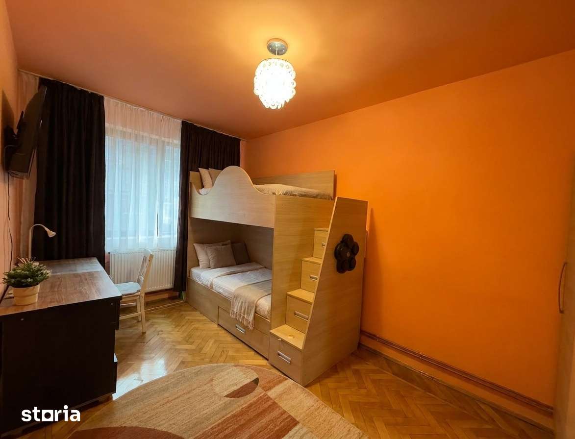 Apartament cu 2 camere decomandate, zona Mercur — fotografia 1