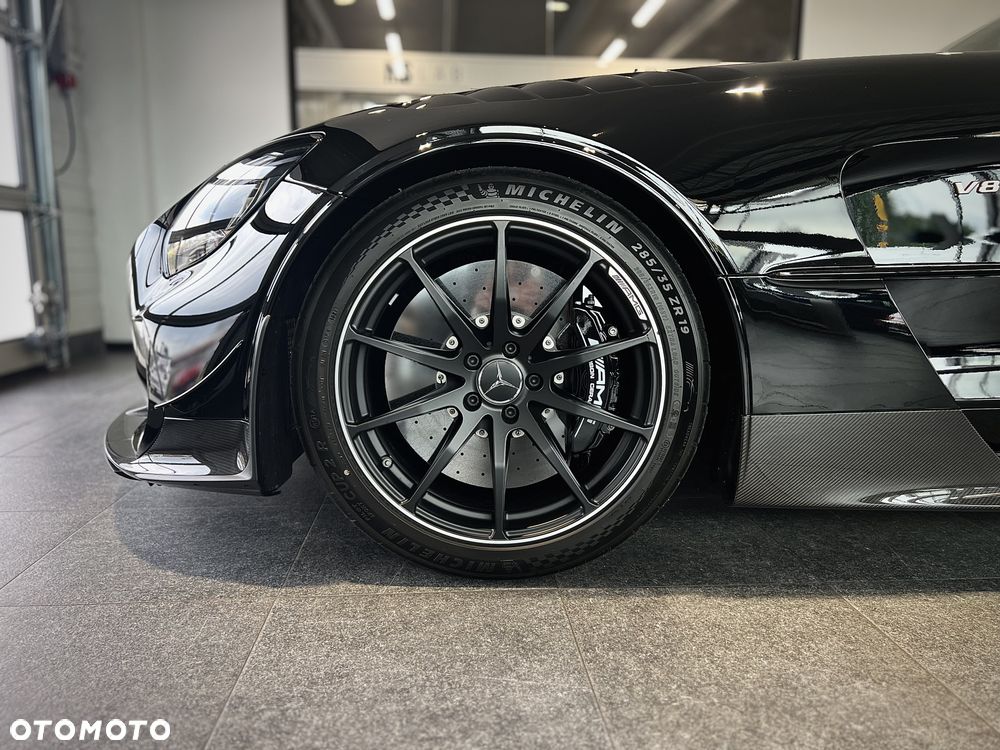 Mercedes-Benz AMG GT - 7