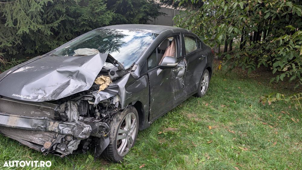 Honda Civic 1.8 i-VTEC Automatik Comfort - 2