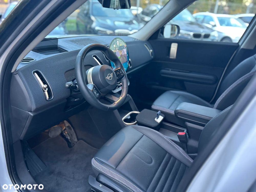 MINI Countryman Cooper Classic Trim - 5