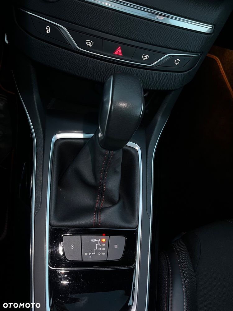 Peugeot 308 PureTech 130 EAT6 Stop & Start GT-Line Edition - 23