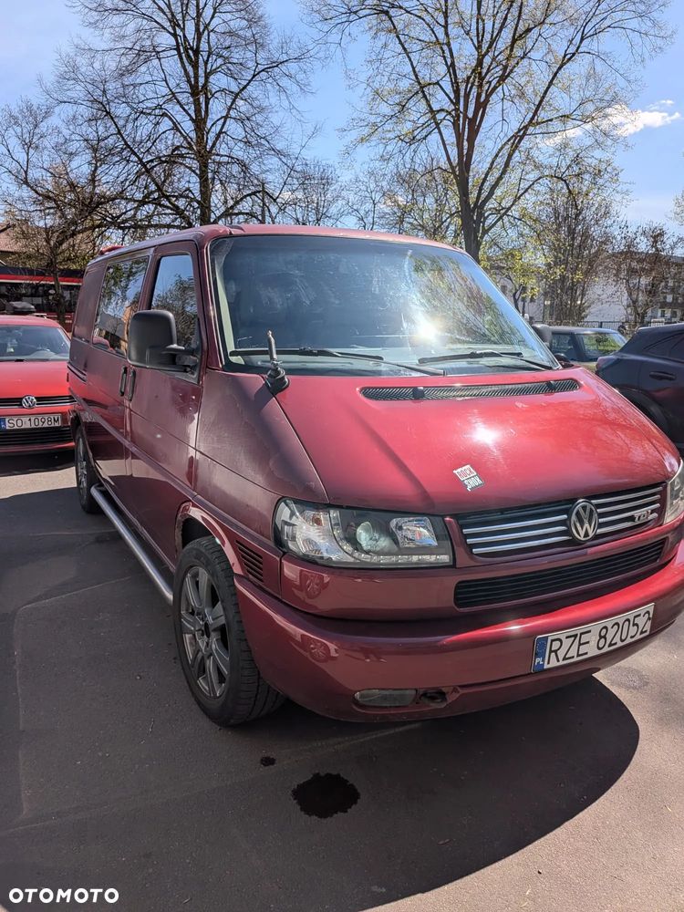 Volkswagen Transporter - 1