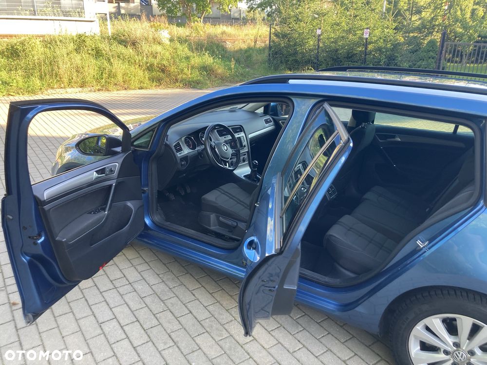 Volkswagen Golf - 5