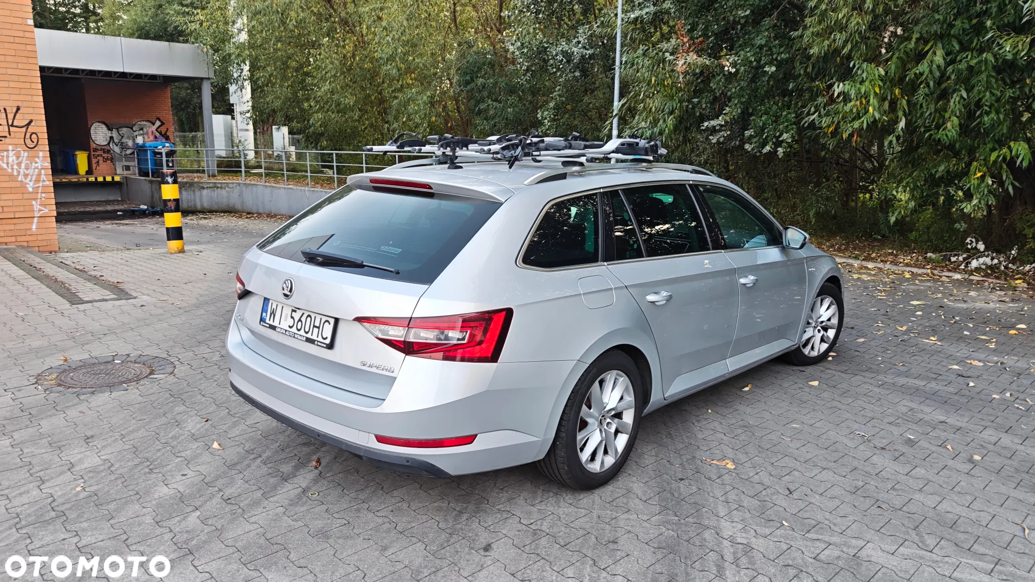 Skoda Superb 1.8 TSI L&K DSG - 4