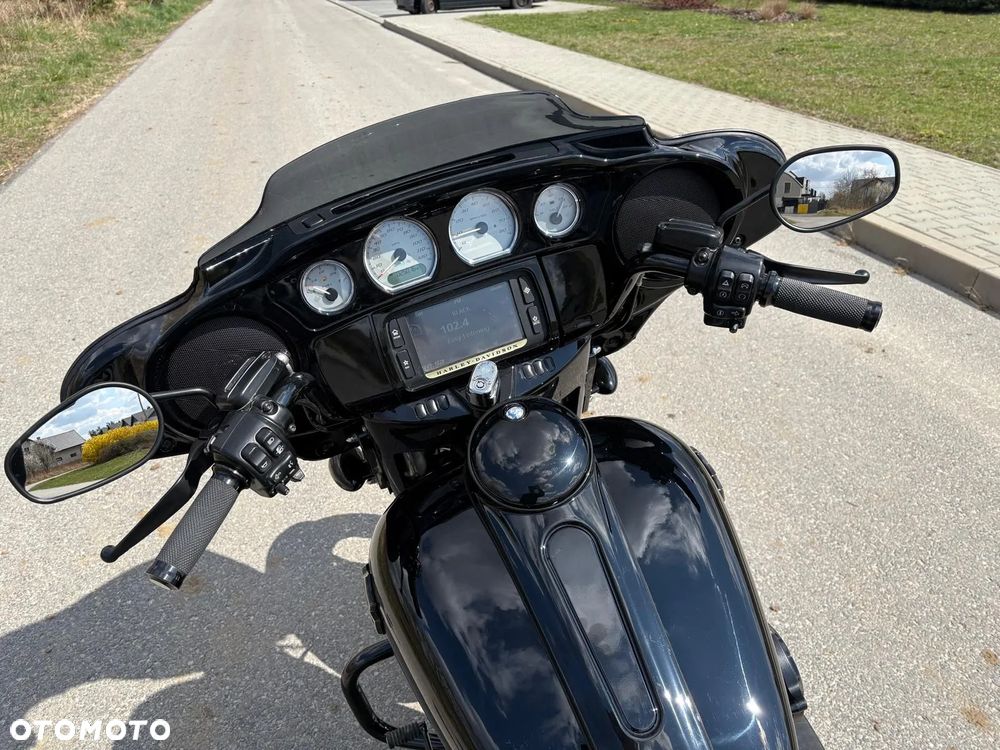 Harley-Davidson Touring Street Glide - 10