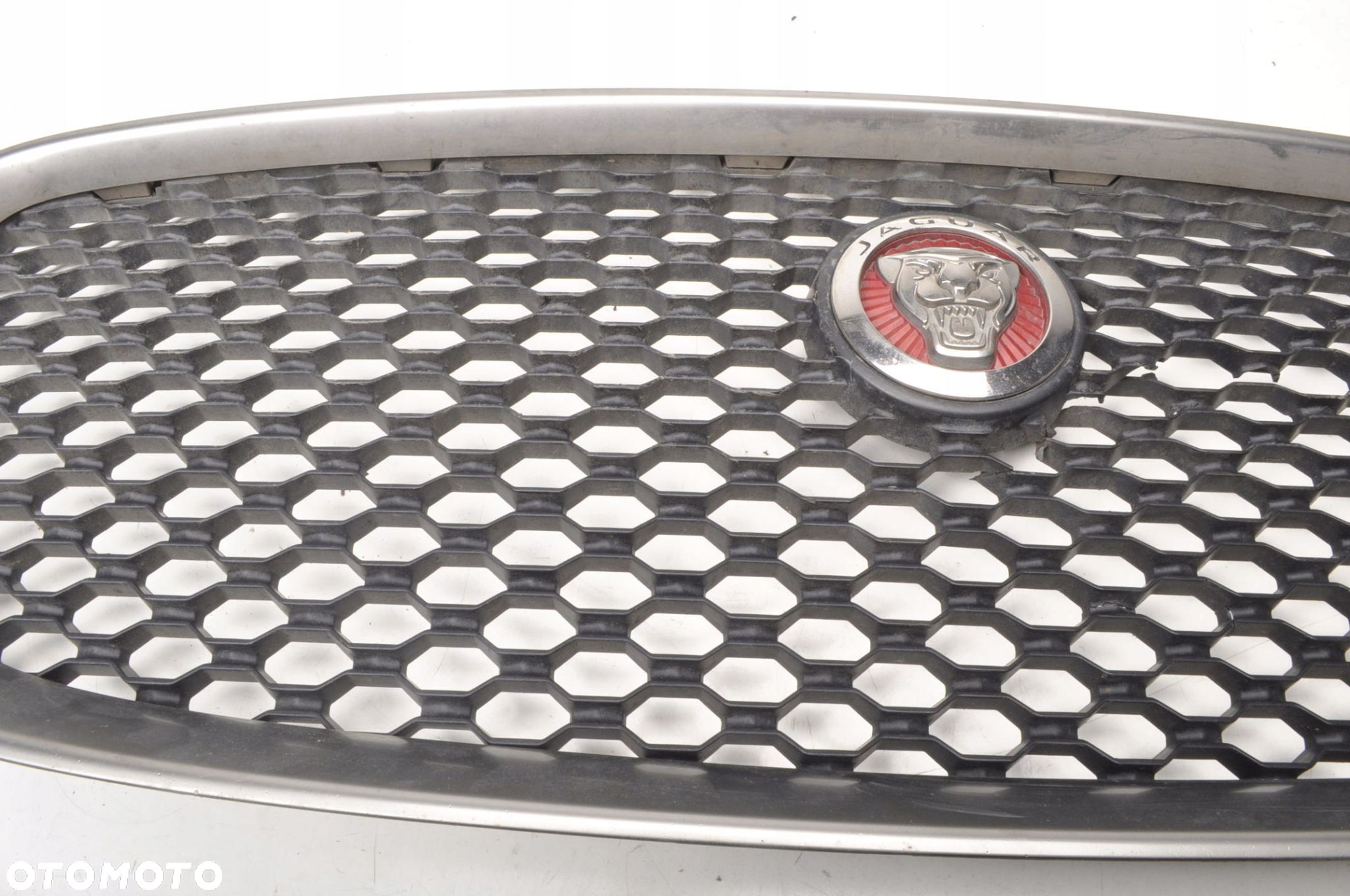JAGUAR XF II ATRAPA GRILL GX63-018K28-A - 2