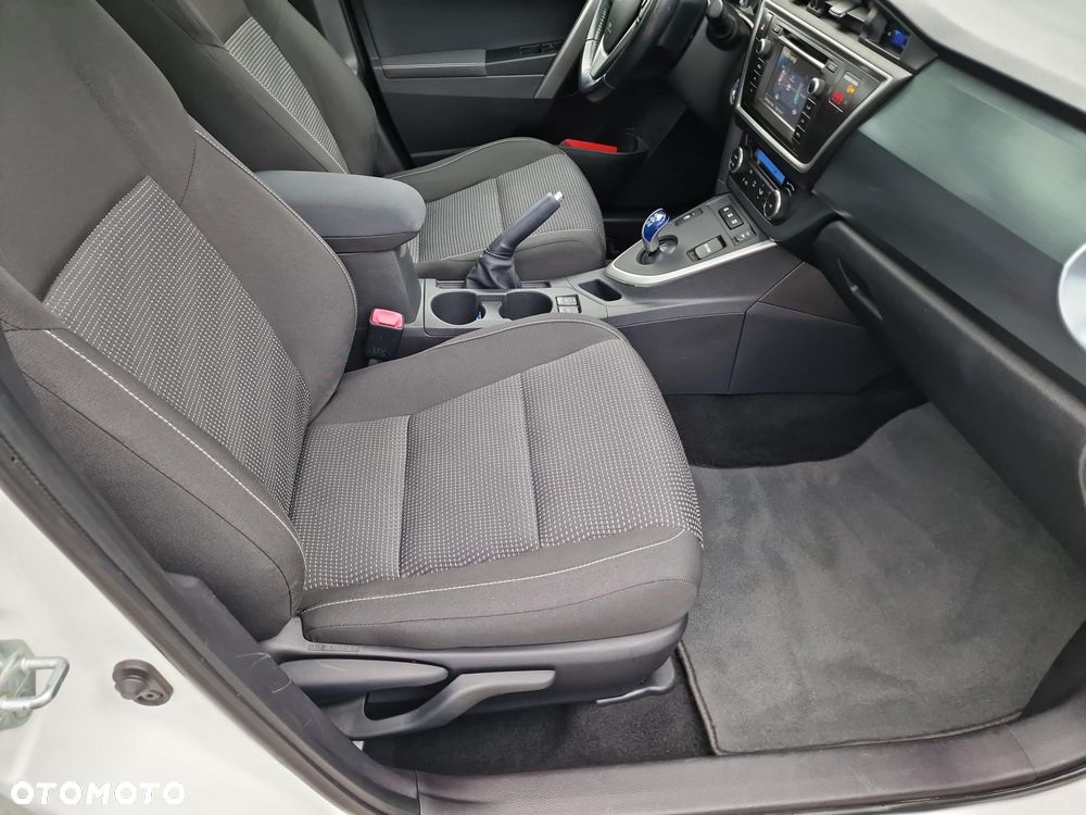 Toyota Auris Hybrid 135 Premium - 16