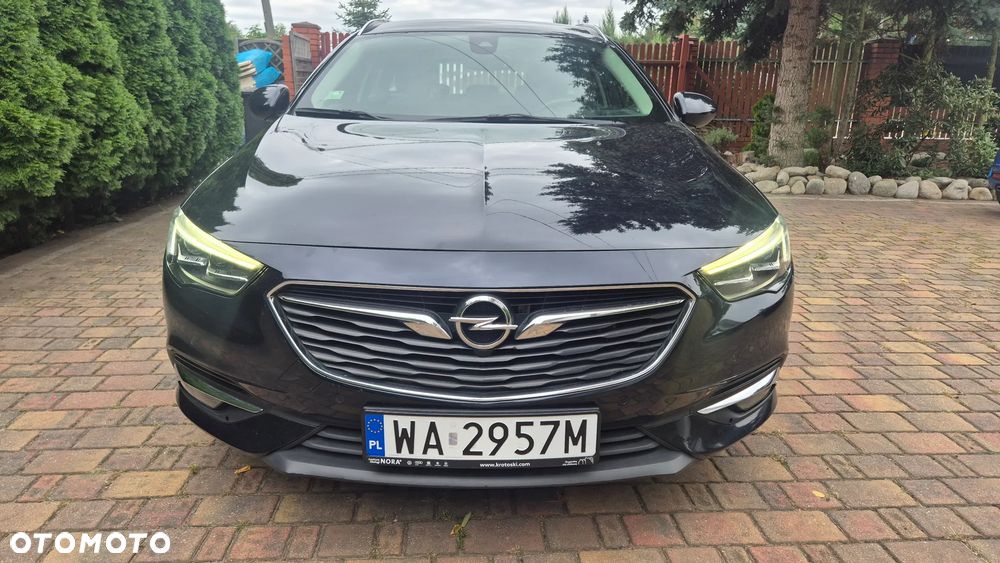 Opel Insignia - 1
