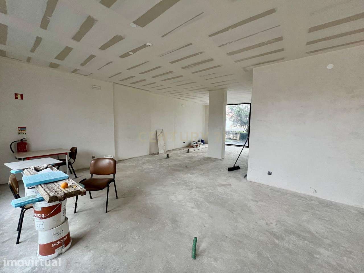 Excelente loja com 93m2, situada em Urbanização de Luxo em Tercena - O - Grande imagem: 5/6
