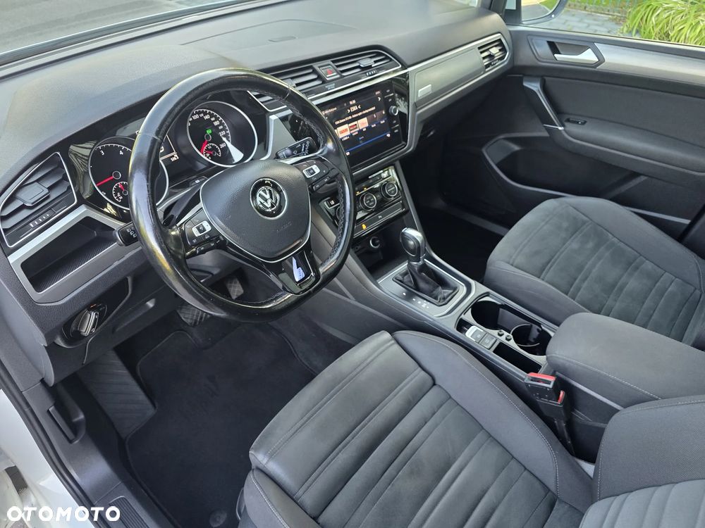 Volkswagen Touran - 5