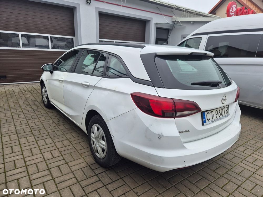 Opel Astra 1.0 T Essentia S&S - 2