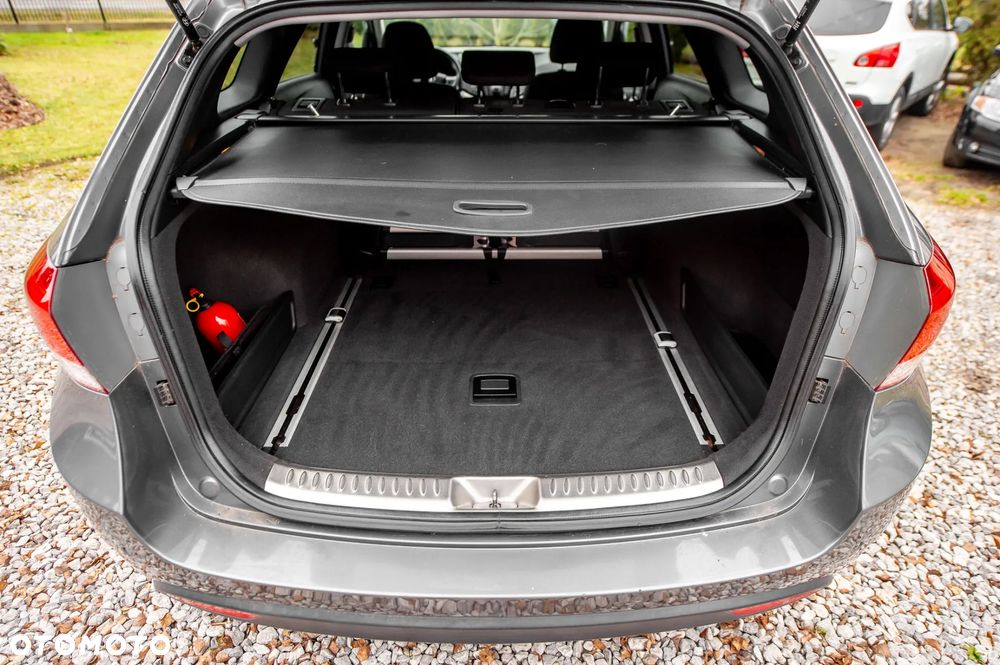 Hyundai i40 2.0 Premium - 13