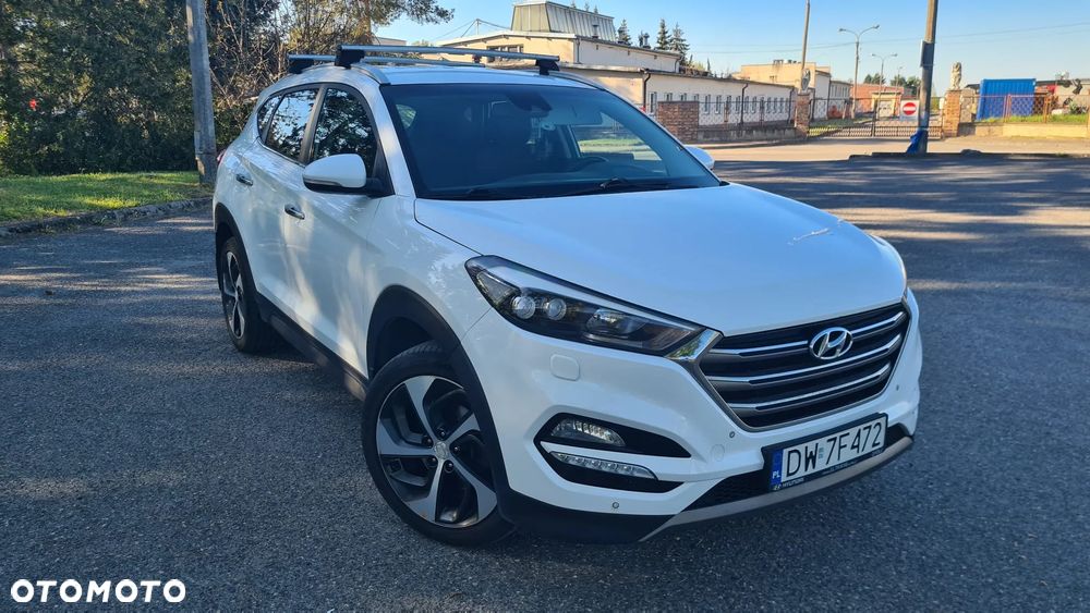 Hyundai Tucson 1.7 CRDI BlueDrive Style 2WD - 1