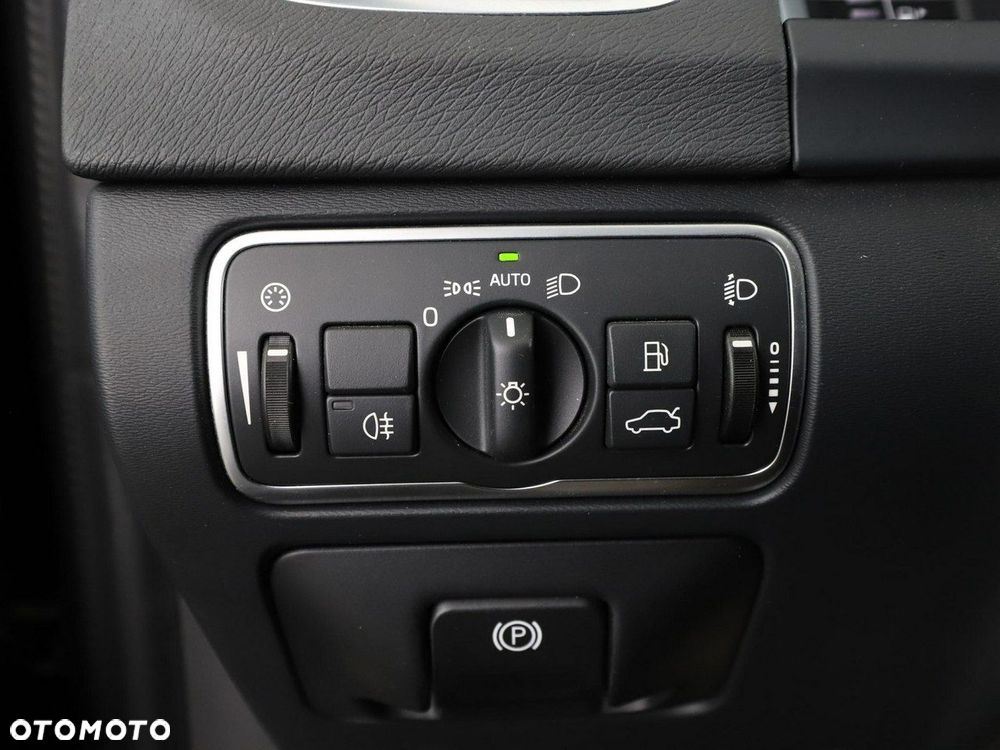 Volvo V60 Cross Country D3 Geartronic Pro - 30