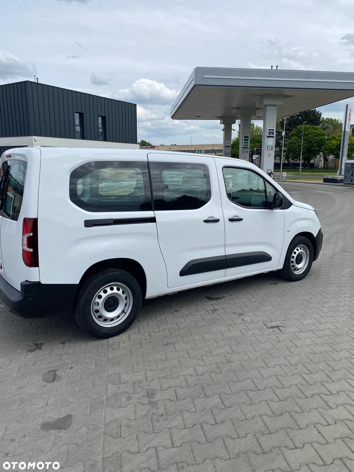 Peugeot Partner - 10