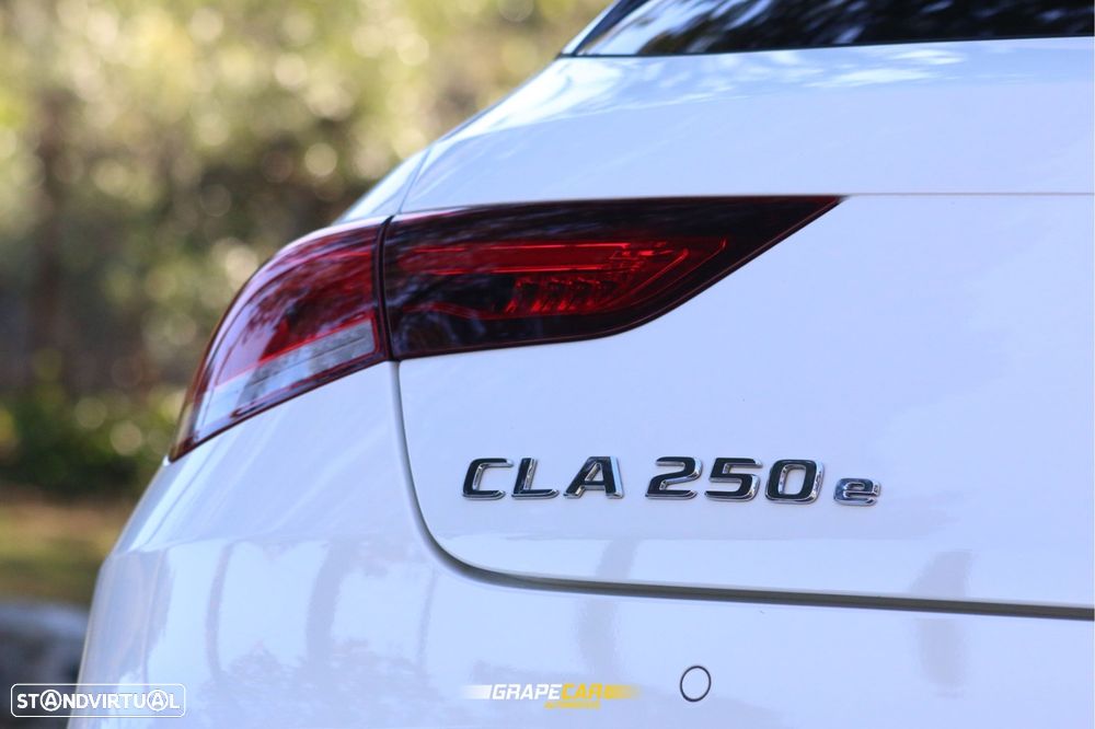 Mercedes-Benz CLA 250 e Shooting Brake AMG Line - 8