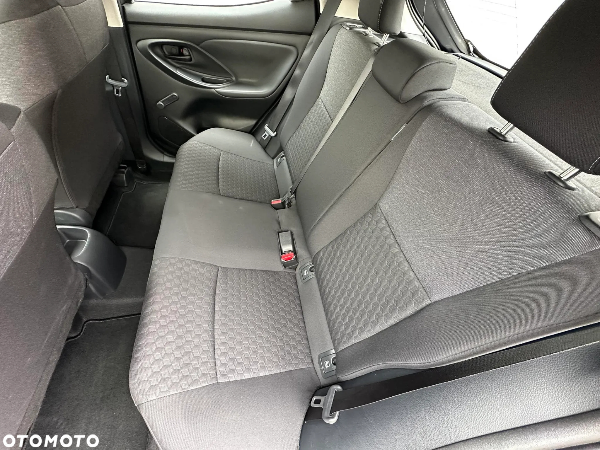 Toyota Yaris 1.5 Comfort - 13