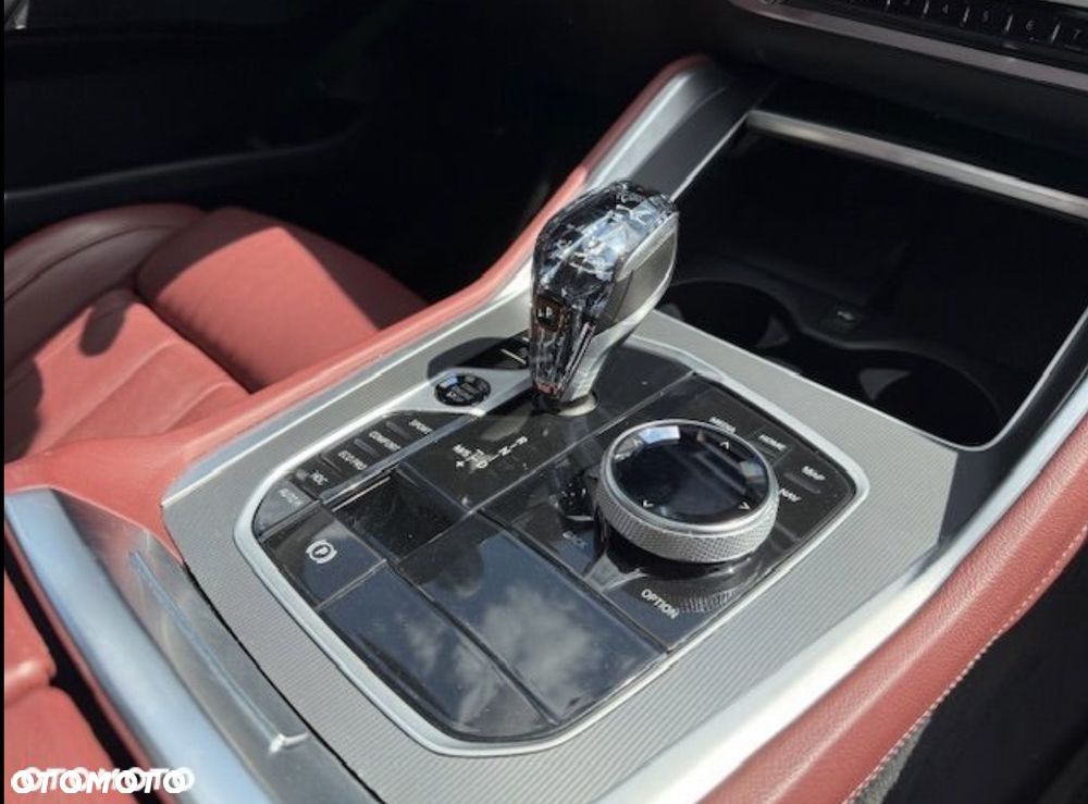 BMW X6 xDrive40i mHEV - 12