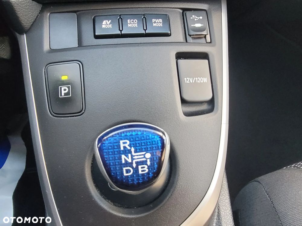 Toyota Auris 1.8 HSD Luna - 30