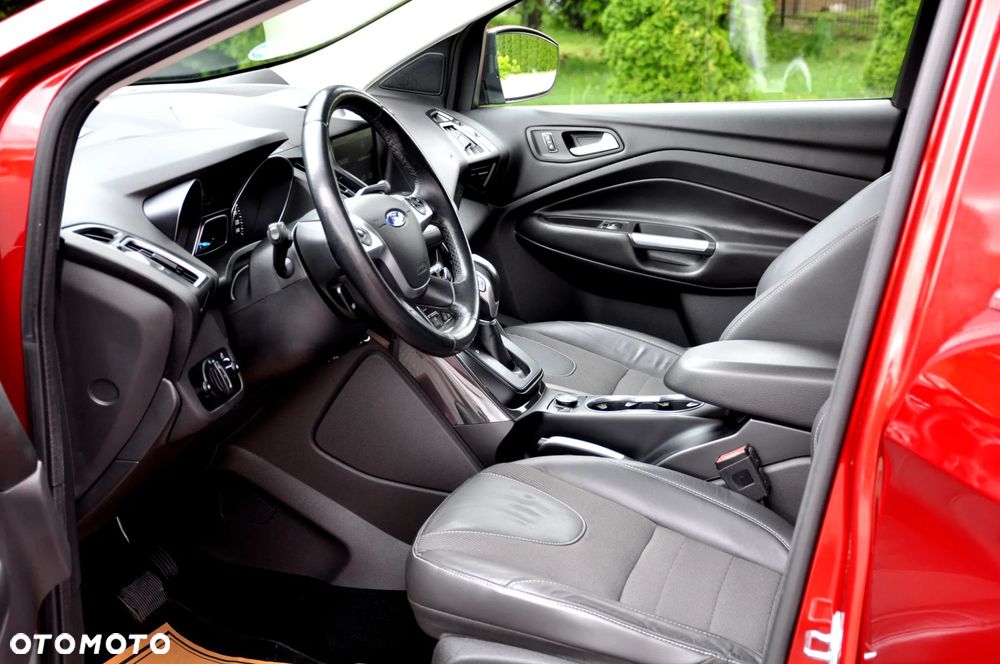 Ford Kuga 2.0 TDCi 4x4 Titanium - 28