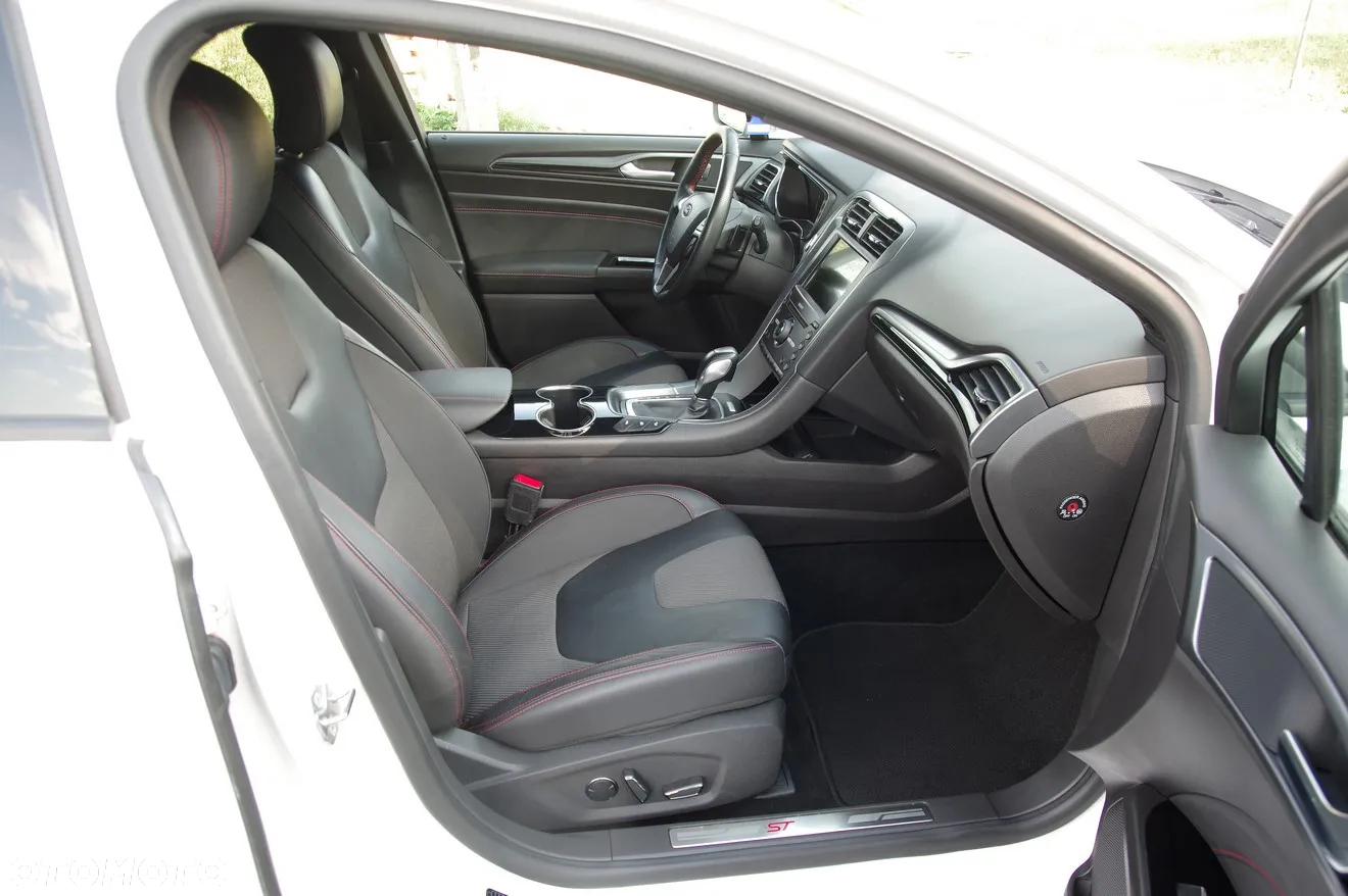 Ford Mondeo 2.0 TDCi Bi-Turbo ST-Line X PowerShift - 25
