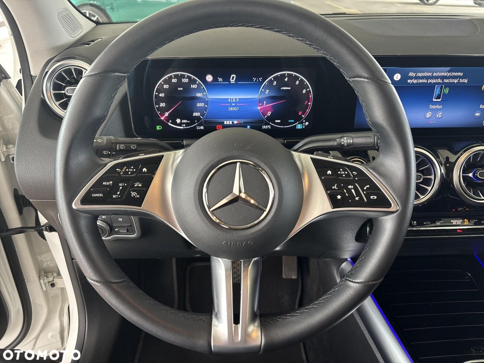 Mercedes-Benz GLA - 11