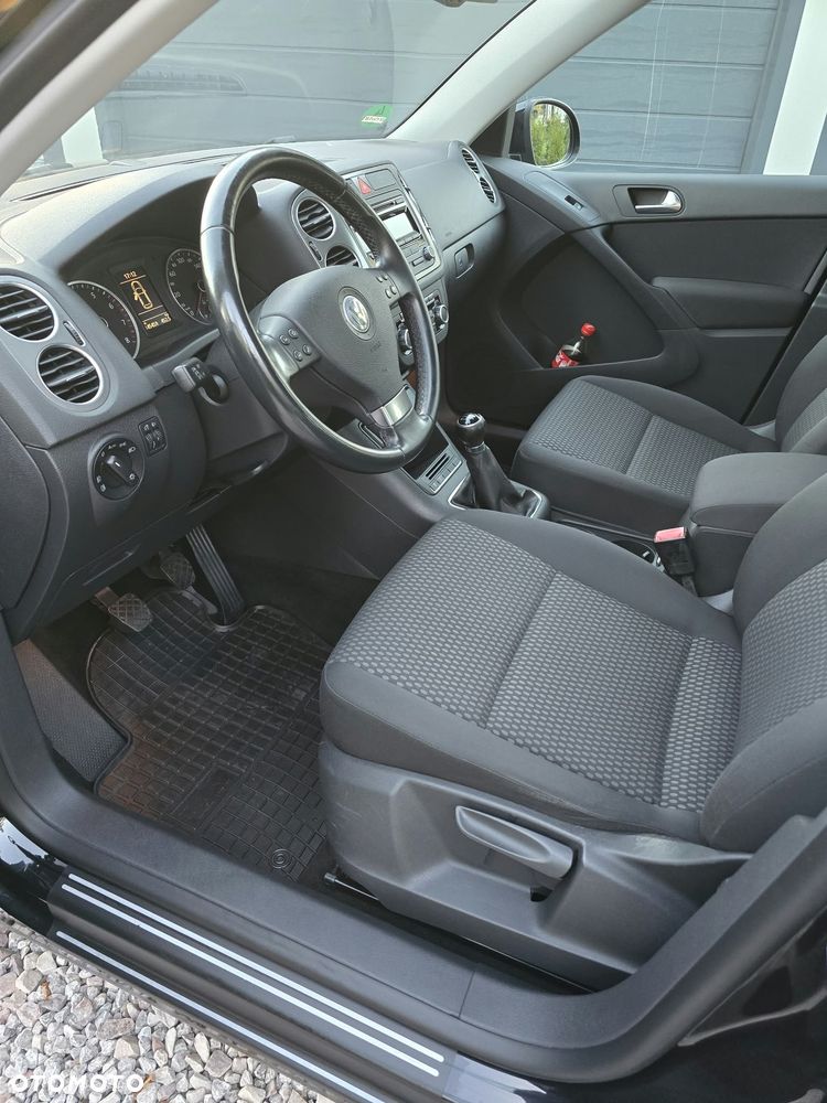Volkswagen Tiguan - 22