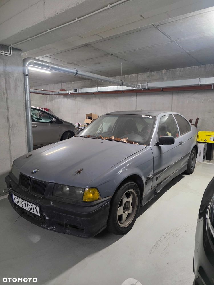 BMW Seria 3 - 1