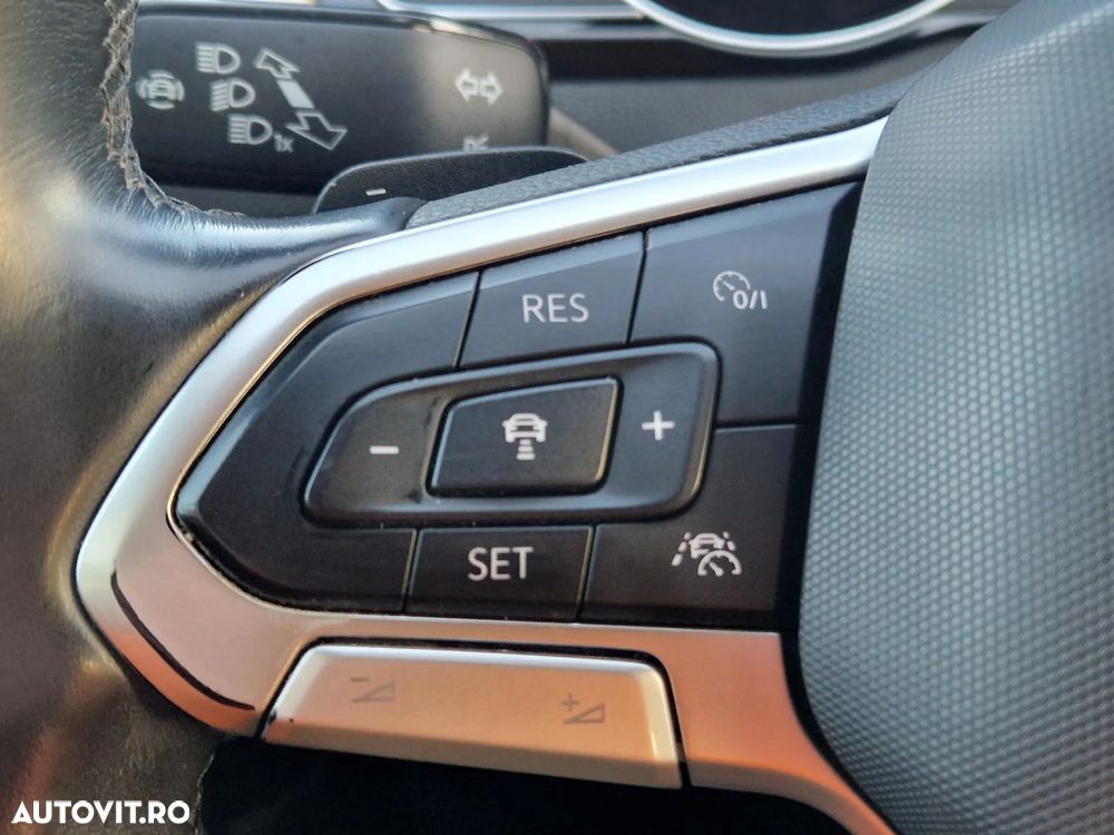 Volkswagen Passat 2.0 TDI DSG Highline - 16