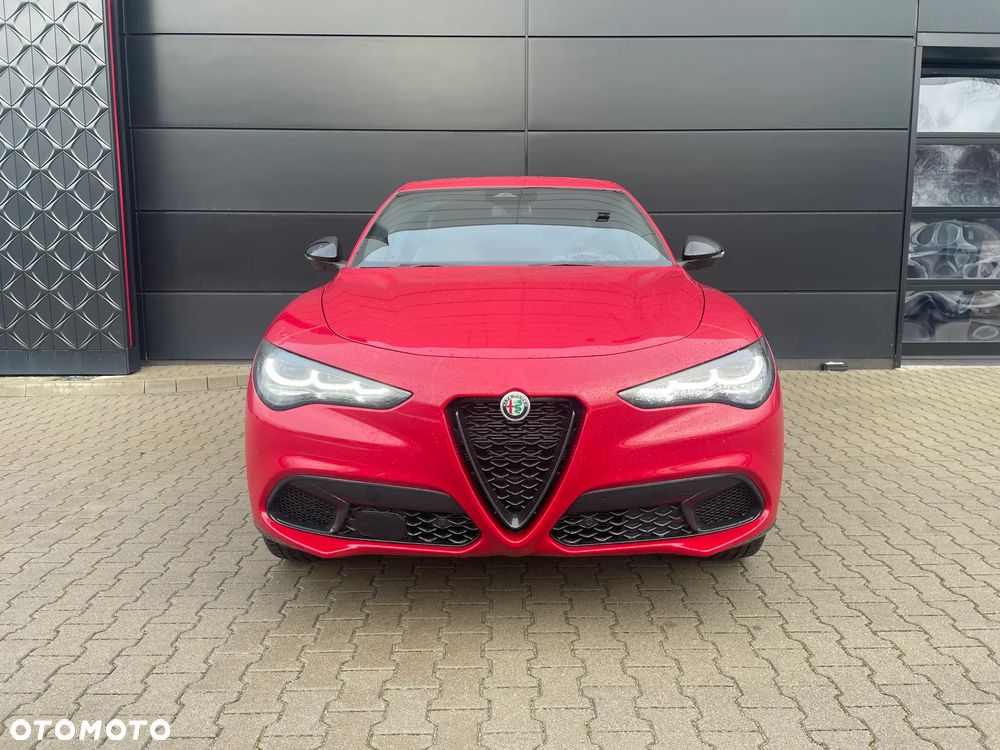 Alfa Romeo Stelvio 2.0 Turbo 16V AT8-Q4 Intensa - 1
