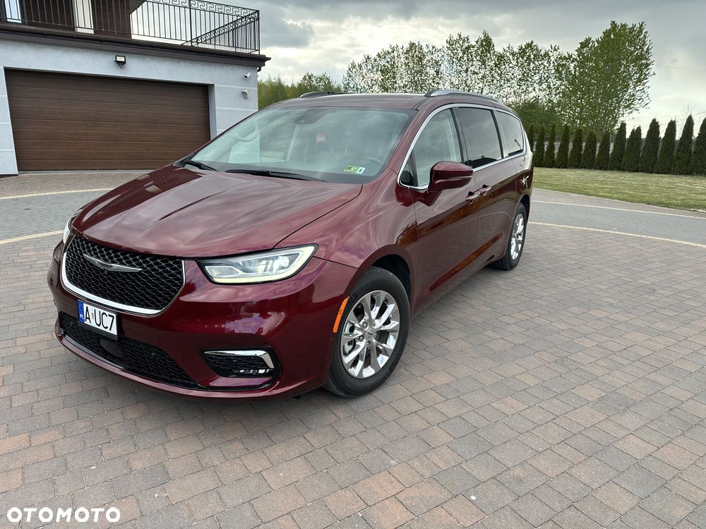 Chrysler Pacifica - 1