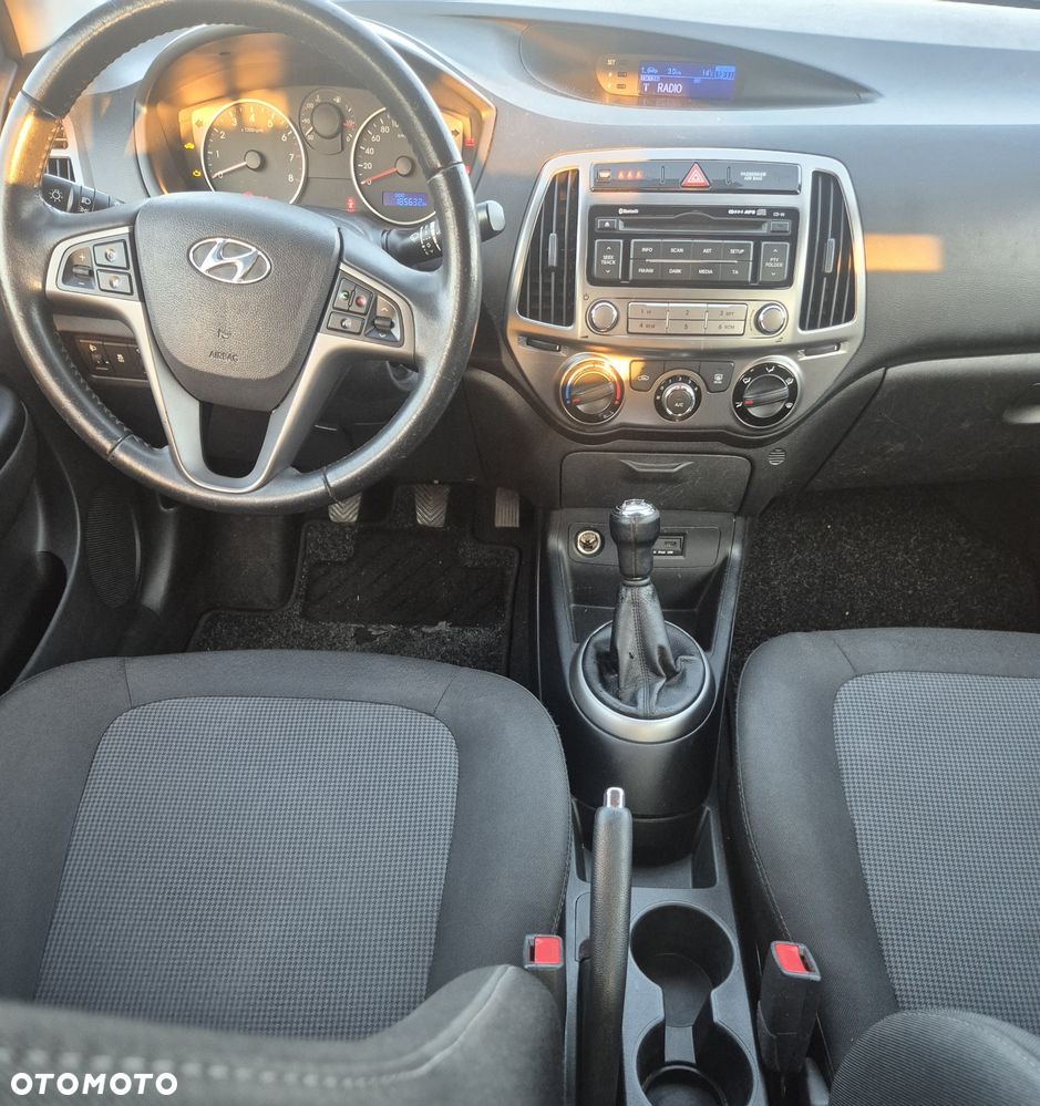 Hyundai i20 - 8