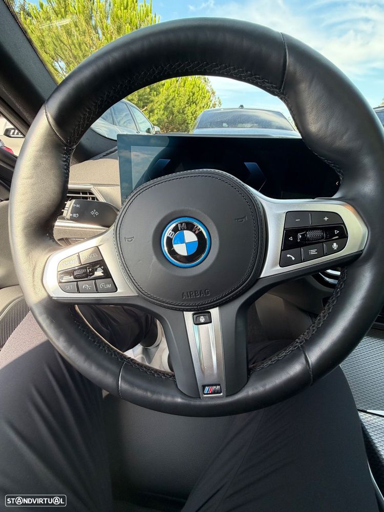 BMW i4 - 6