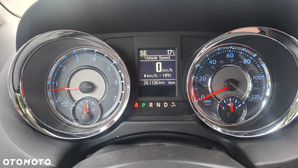 Chrysler Town & Country 3.6 Touring - 33