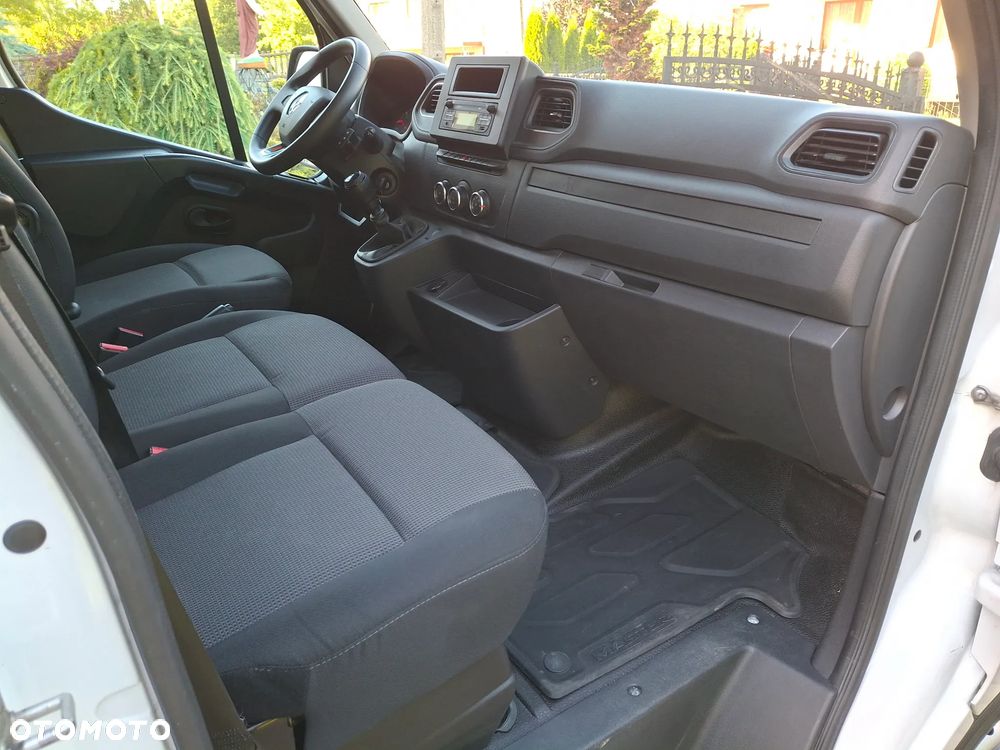 Renault Master 2.3 D 136 KM Salon PL - 23