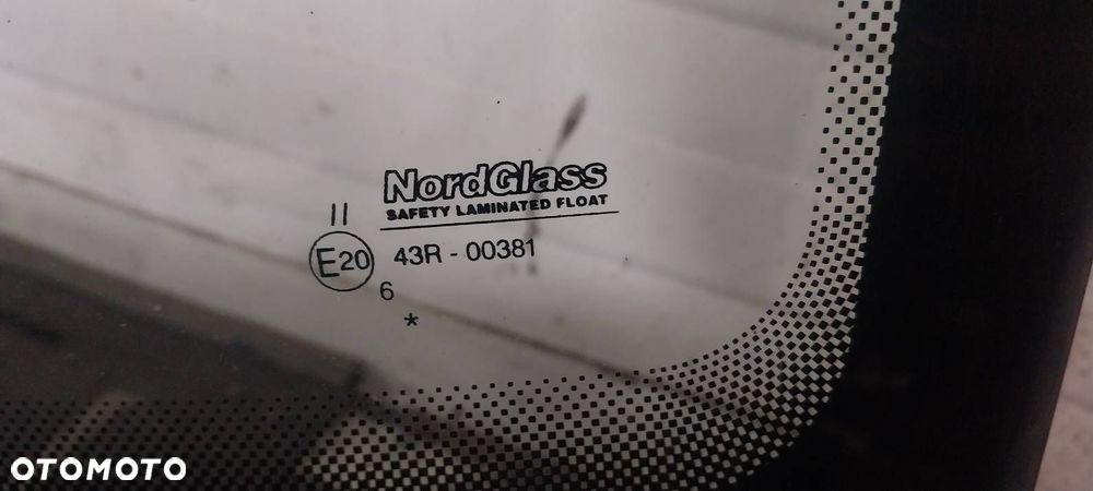 SZYBA CZOŁOWA PRZEDNIA SKODA OCTAVIA I - 2