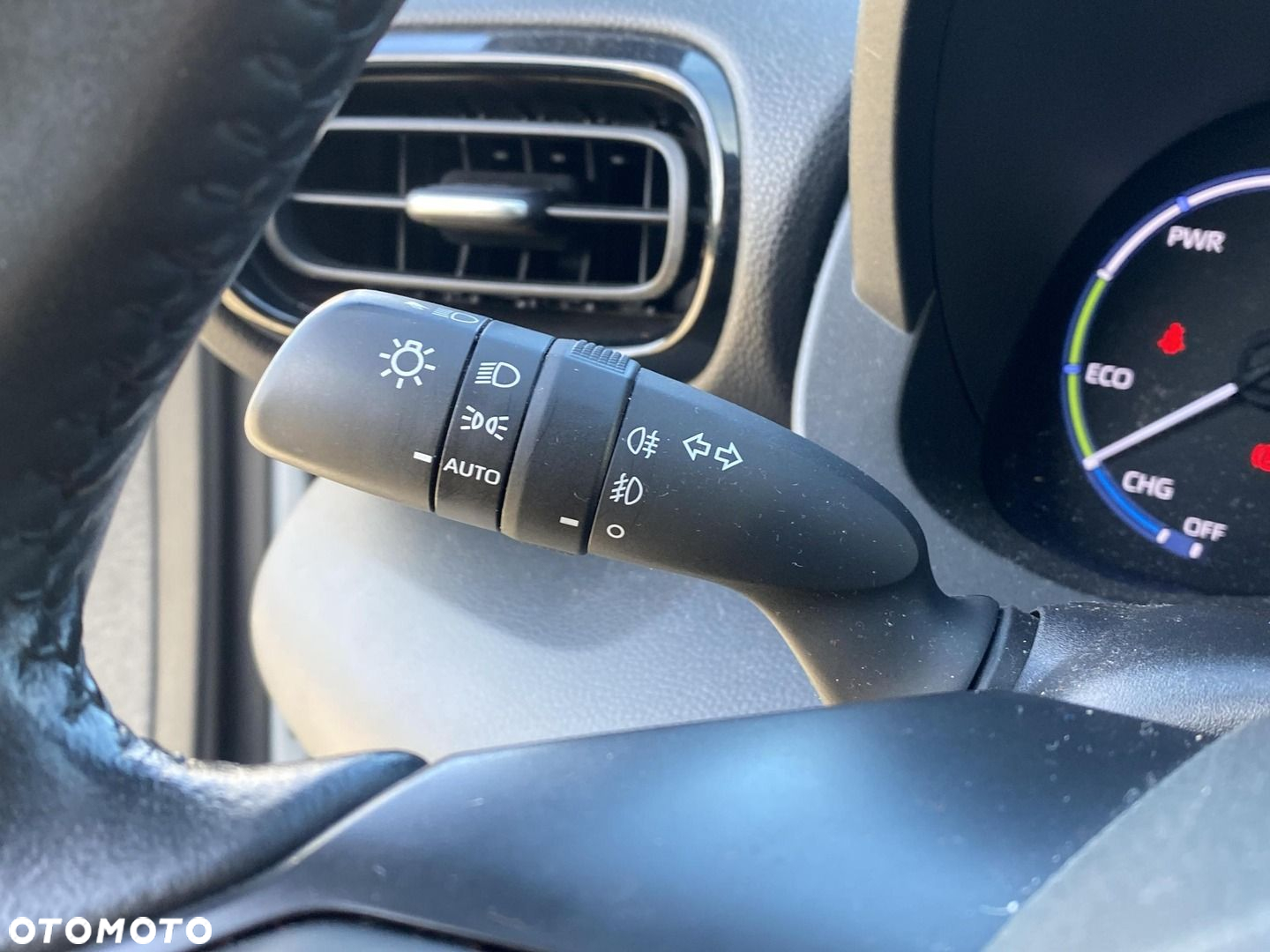 Toyota Yaris Cross Hybrid 1.5 Comfort - 20