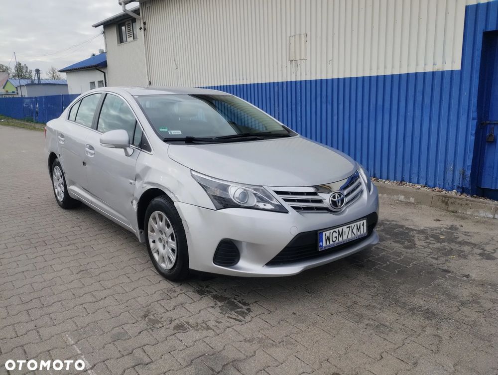 Toyota Avensis 2.0 D-4D Sol - 3