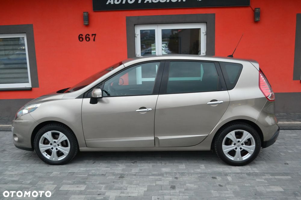 Renault Scenic 1.6 16V 110 Dynamique - 18