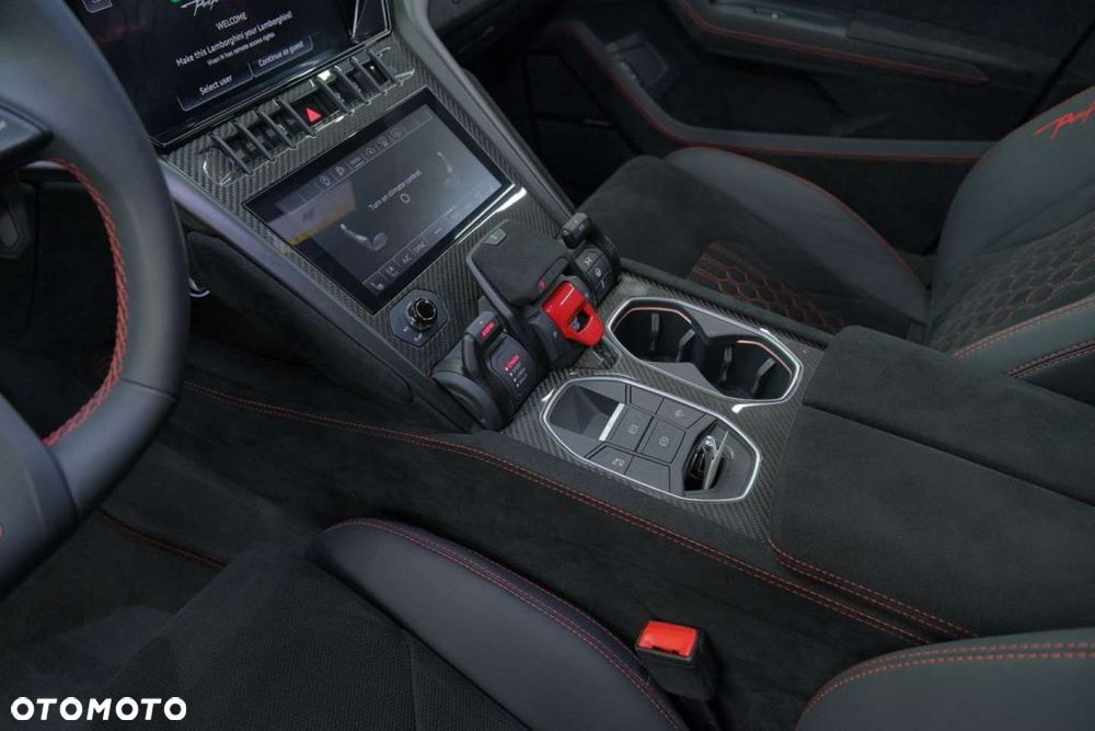 Lamborghini Urus - 18