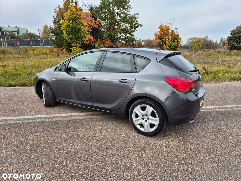 Opel Astra - 12